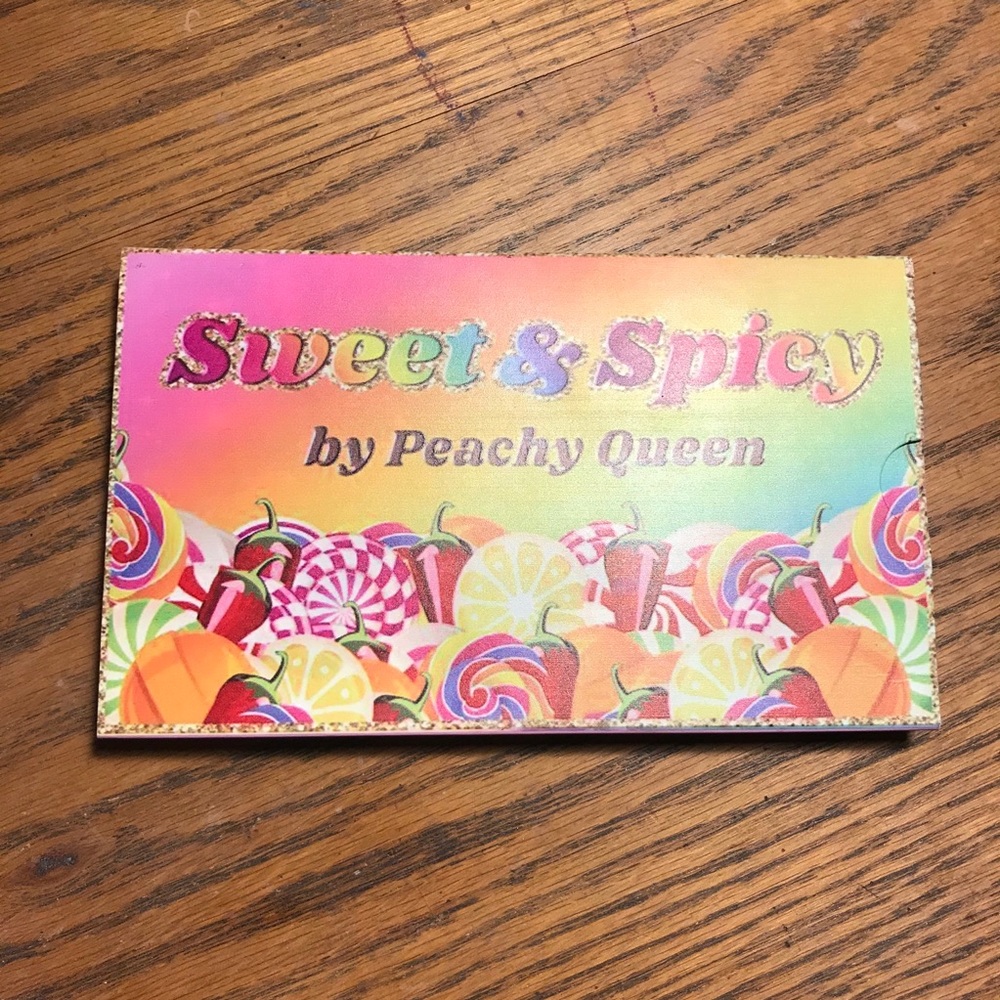 Sweet and Spicy Peachy Queen palette